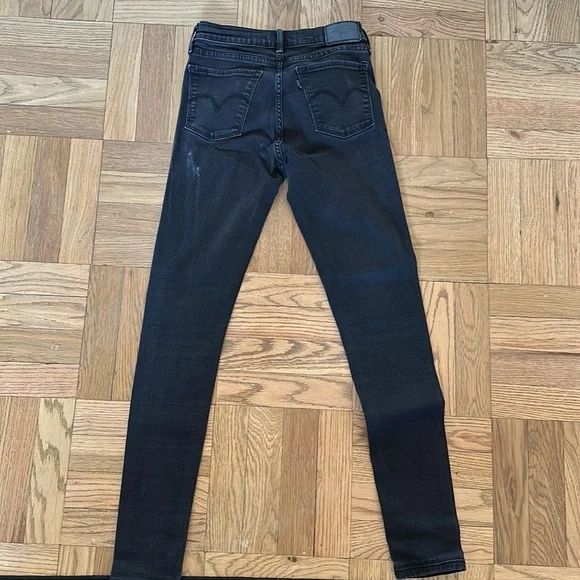 EUC Black 710 Levi’s Skinny Jeans - Picture 4 of 4